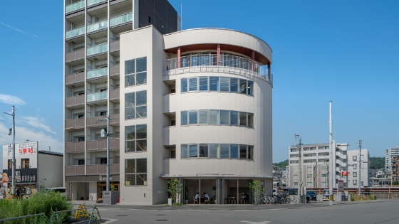 向洋駅前キャンパス