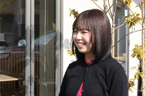 牧 ひなの さん